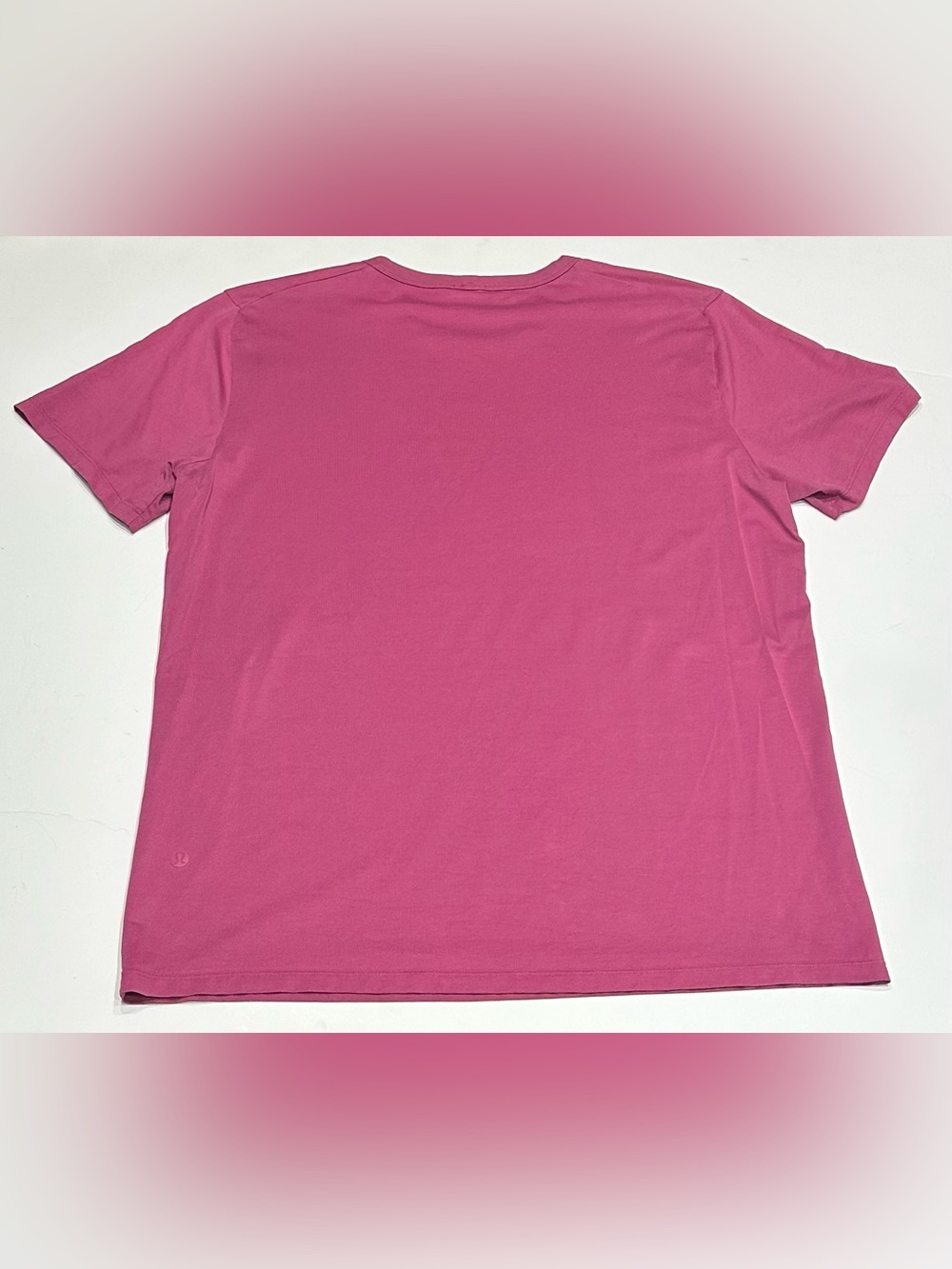 Lululemon Men’s Crew Neck Workout T-Shirt Medium Magenta Athletic Gym